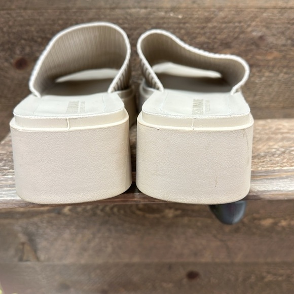 Cushionaire platform sandals Size 9 - Picture 3 of 5